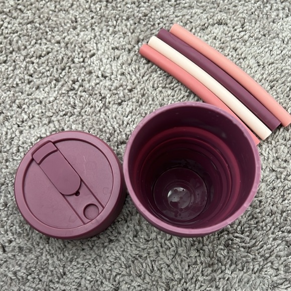 Collapsible Stojo Mauve Purple Cup with straws - Picture 4 of 6